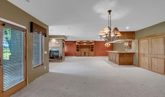 618 18th Fairway, Andover, KS 67002