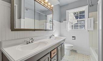 1519 Greene St, Adel, IA 50003