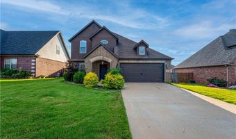 105 NE Larkspur Ln, Bentonville, AR 72712