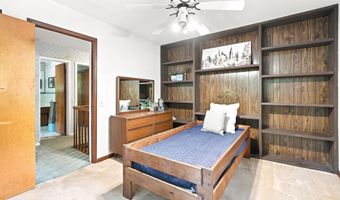 1001 Hickory Hills Dr, Angola, IN 46703