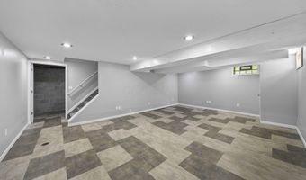 2392 Minerva Park Pl, Columbus, OH 43229