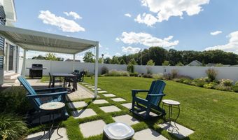2 Iris Ct, Cromwell, CT 06416