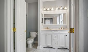 4049 COLUMBIA Pike, Arlington, VA 22204