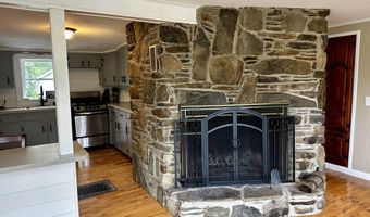 2 Piper Ln, Abbot, ME 04406