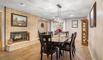 307 21st St NW, Austin, MN 55912