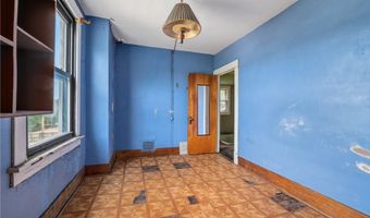 1427 Duss Ave, Ambridge, PA 15003