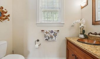 1026 Essex St, Bangor, ME 04401