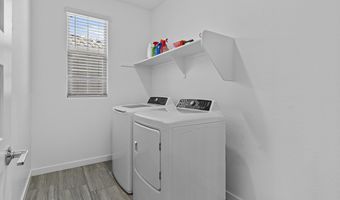 1092 E NEWLAND Dr, Chandler, AZ 85286