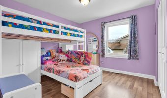 168 Tree Line Dr, Antioch, IL 60002