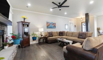 7424 Northwood Dr, Benton, AR 72019