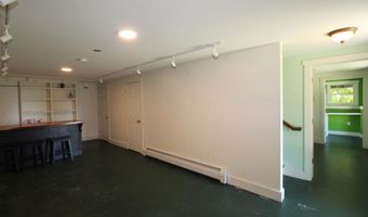 11 Treat St, Belfast, ME 04915