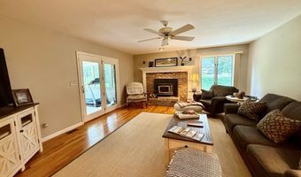 105 Beechwood Dr, Beaver, WV 25813