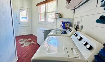 23 Apalachee St, Apalachicola, FL 32320