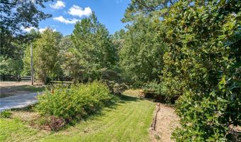 558 Auburn Rd, Auburn, GA 30011