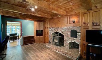 93 Provident Pl, Coventry, RI 02816