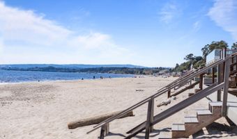 621 Beach Dr, Aptos, CA 95003