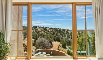 30 Camino Sanador, Santa Fe, NM 87505