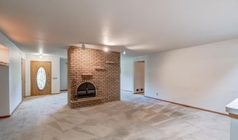 5241 Dommers Dr, Fitchburg, WI 53711