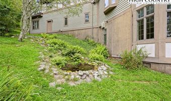 1158 Equestrian Dr, Banner Elk, NC 28604