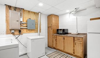 2104 W Oakland Ave, Austin, MN 55912