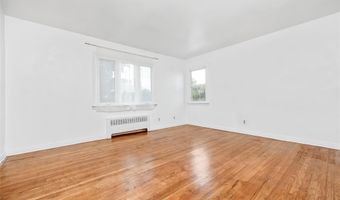 63 I U Willets Rd, Albertson, NY 11507