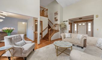 39911 Golf Ln, Antioch, IL 60002