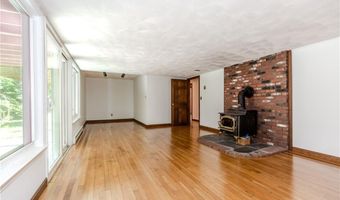 63 Duck Cove Rd, North Kingstown, RI 02852