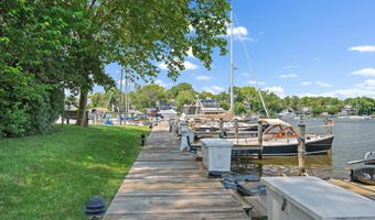 4 SPA CREEK Lndg B3, Annapolis, MD 21403