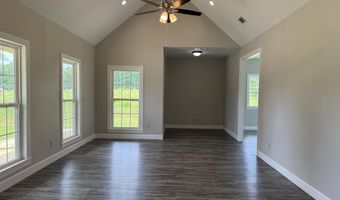 1002 Robins Ln, Blue Springs, MS 38828