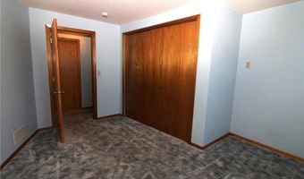 141 Strese Ln, Apple Valley, MN 55124