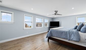 1046 Ocean Rd, Narragansett, RI 02882