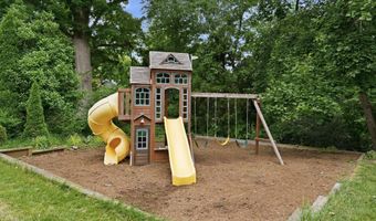 1848 CARRIAGE Dr, Annapolis, MD 21401