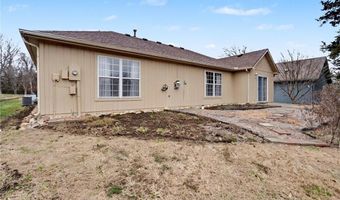 1105 Chapel St, Baldwin City, KS 66006