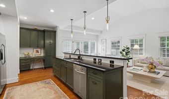 1815 DeArmon Dr, Charlotte, NC 28205