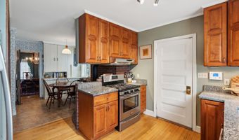 23 Mckinley St, Bangor, ME 04401