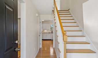 5 Westside Dr, Acton, MA 01720