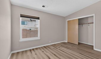 7804 Oakland Ave NE, Albuquerque, NM 87122