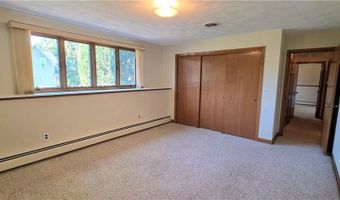 22 GROVE Ave, North Providence, RI 02911