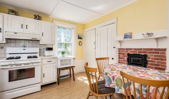 366 Old Concord Tpke, Barrington, NH 03825