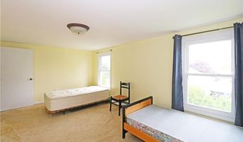 23 Sherman Ln, Middletown, RI 02842