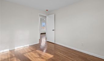 99 Salem Ave, Cranston, RI 02920