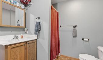 22980 105th St, Anamosa, IA 52205