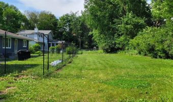 715 S Dodge St, Algona, IA 50511