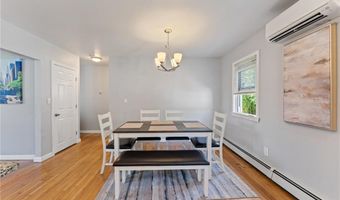 10 Philips Ave, Middletown, RI 02842