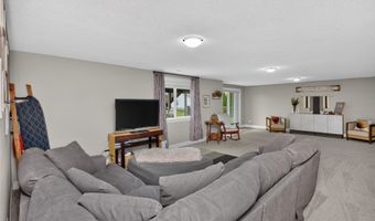 4116 NW Applewood St, Ankeny, IA 50023
