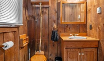 9 Basswood Dr, Alloway, NJ 07461