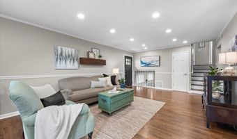 1832 W Woodland Ave, Addison, IL 60101