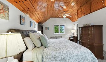 20 Roxbury Rd, Narragansett, RI 02882