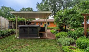 1108 Elm St, Baldwin City, KS 66006