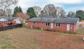 9 Merrimon Ave, Boiling Springs, SC 29316